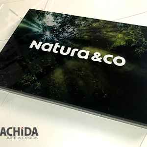 Logo Natura em Acrílico