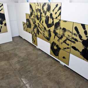 Obra "Touch" Regina Silveira